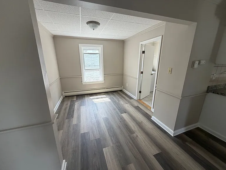 61 Kingston St — Photo 18