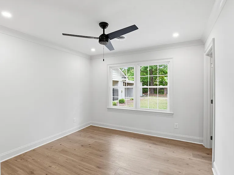 300 Kimberly Dr — Photo 20