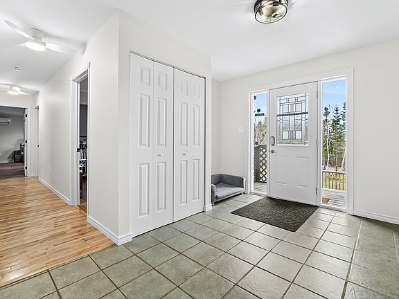 3rd image of 14 Shady Vista Dr
