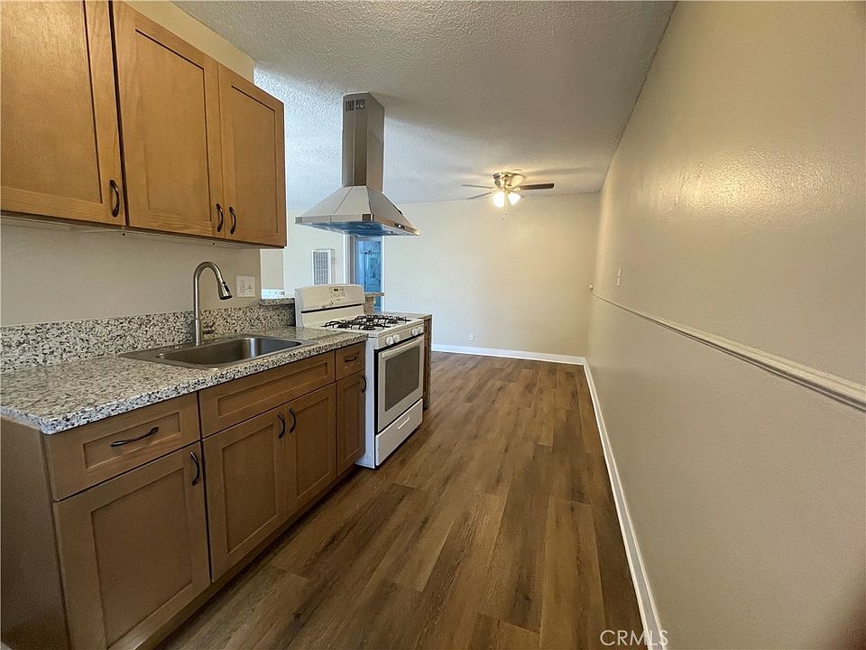 1st image of 213 W Guinida Ln