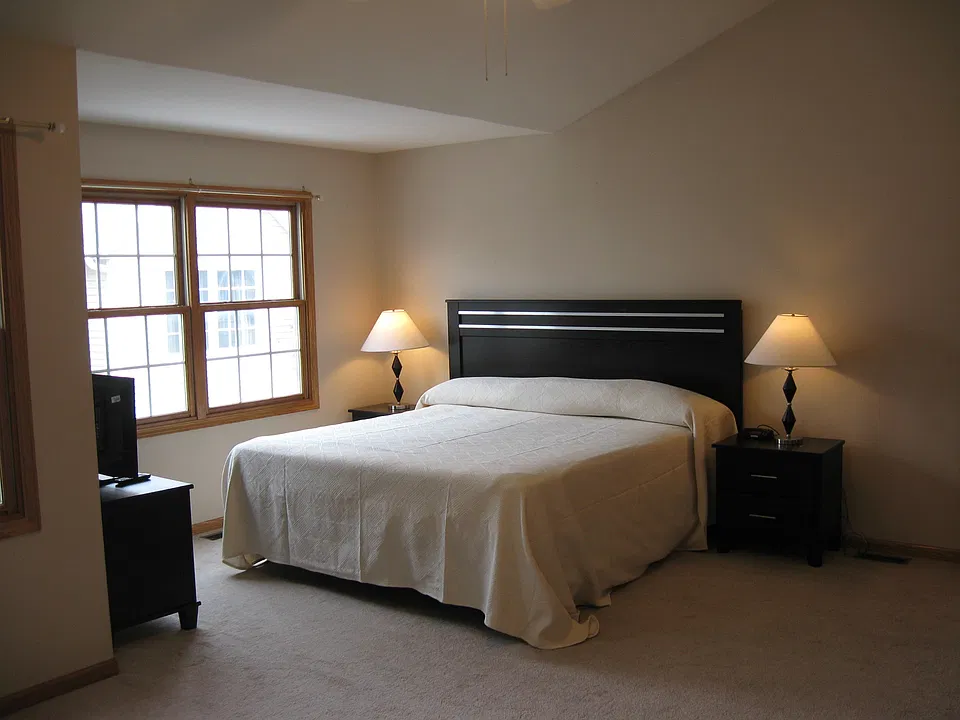 Huge master bedroom