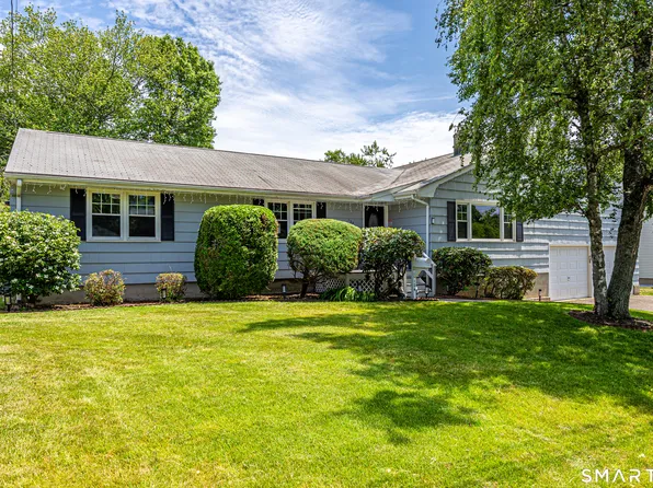 124 Pasadena Avenue, Stratford, CT 06614