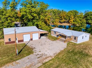 15044 N Lake Dr, Marshall, IL 62441