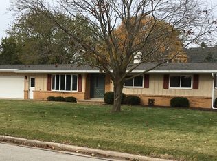 109 W Cedar St, Pulaski, WI 54162