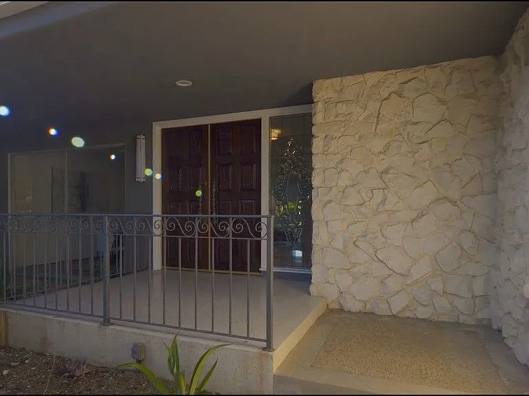 16375 Sloan Dr — Photo 11