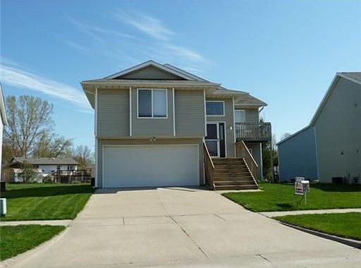 1st image of 852 Augusta Cir