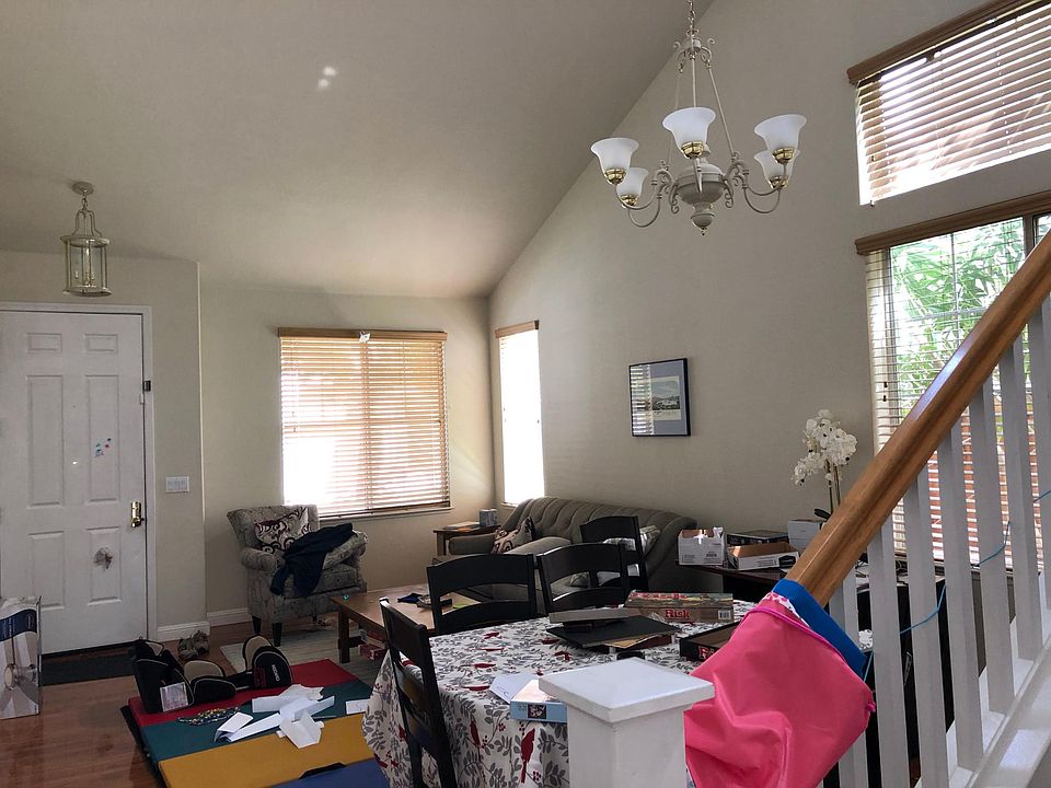 1st image of 512 Breakwater Dr