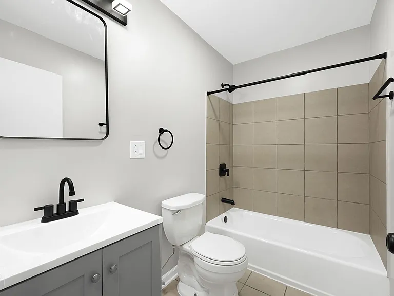 8954 S Commercial — Photo 9