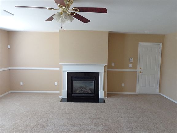 2nd image of 1910 Slumber Oaks Ct