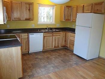 4th image of 179 Vassar Cir