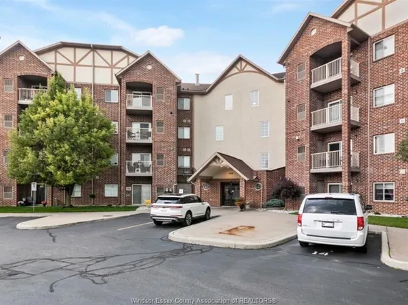 3160 Wildwood Dr, Windsor, ON