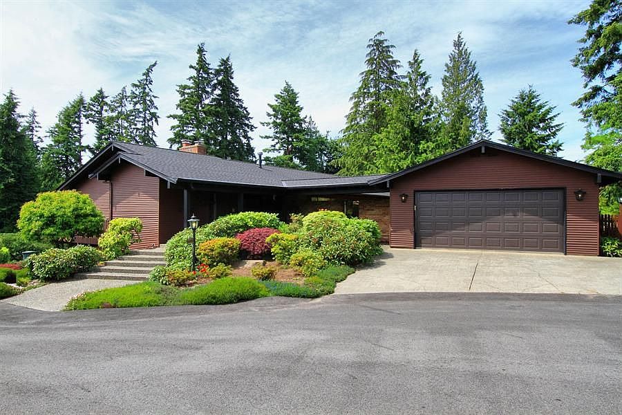 1st image of 9403 NE 21st Pl