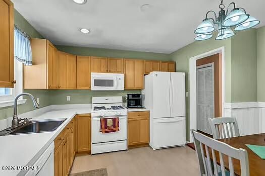 4th image of 10 Lexington Road