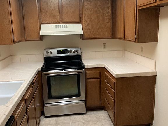 3rd image of 2321 S Magnolia 12 East Ave