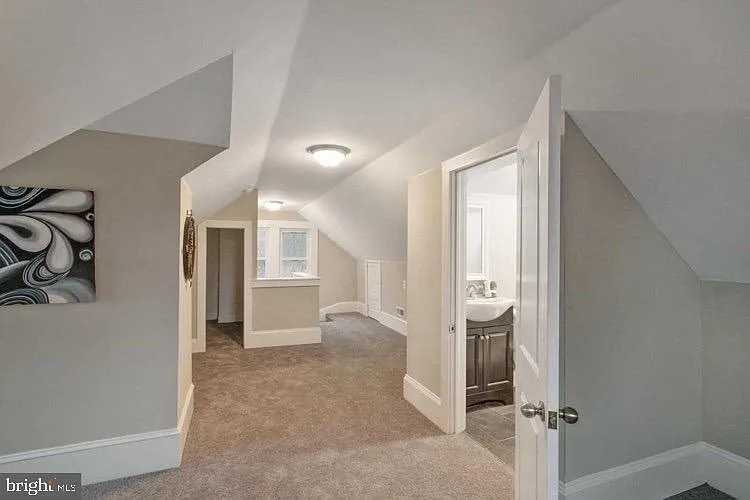 14 Sewell St — Photo 4