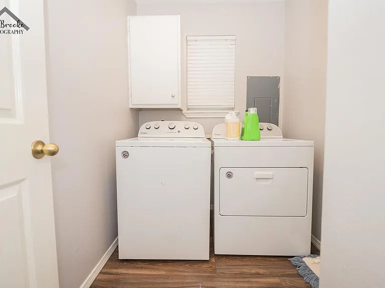 800 Shore Line Dr — Photo 17