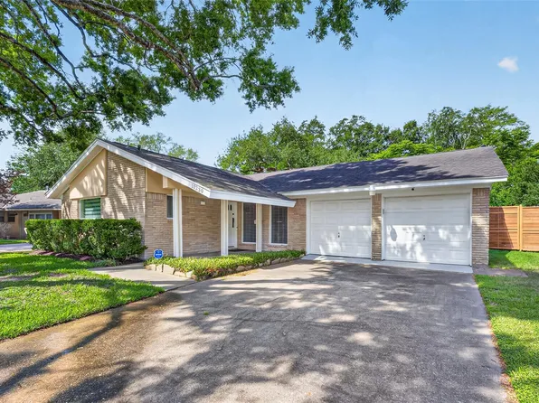 11230 Huggins Dr, Houston, TX 77035
