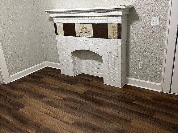 3rd image of 2000 N Market St APT 3