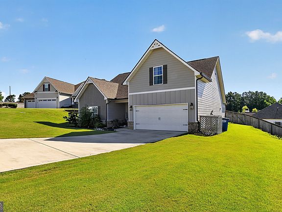 4th image of 307 Tivoli Ct