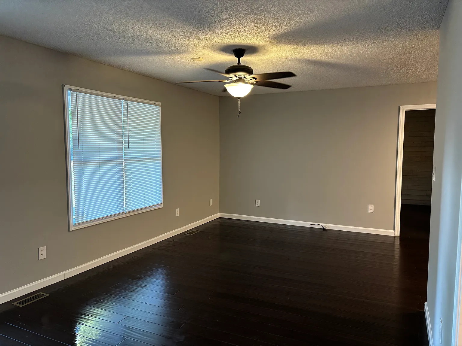 3 bed, 1152 sqft, $1,750 — Photo 4
