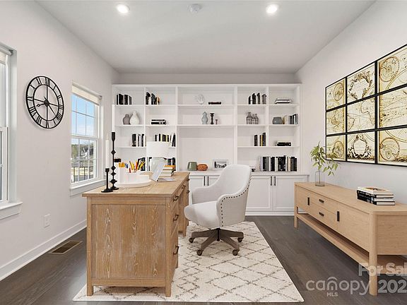 5th image of 8521 Everwood Ave