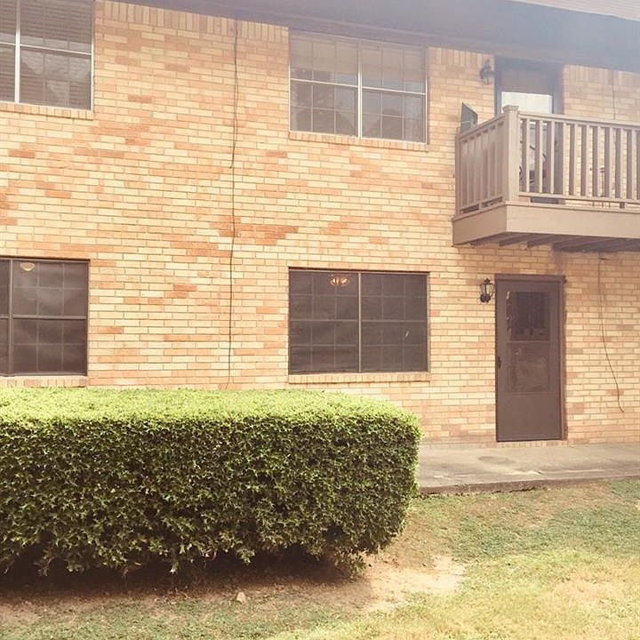 1st image of 125 Carl Dr