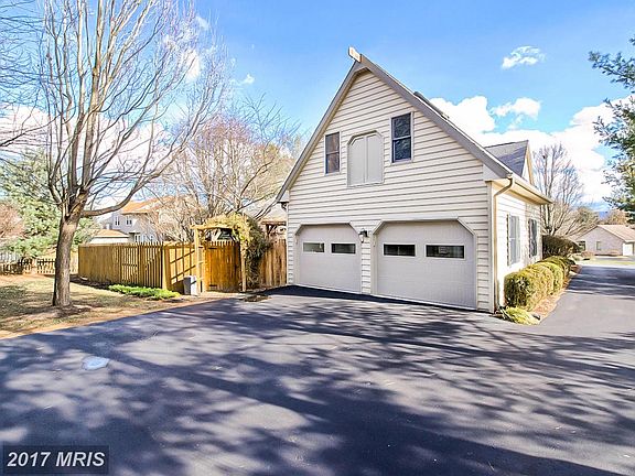3rd image of 603 Fair Meadows Blvd