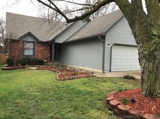 2832 W 64th Pl, Tulsa, OK 74132