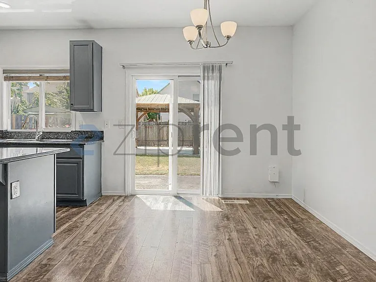 6674 SE Lois St — Photo 10