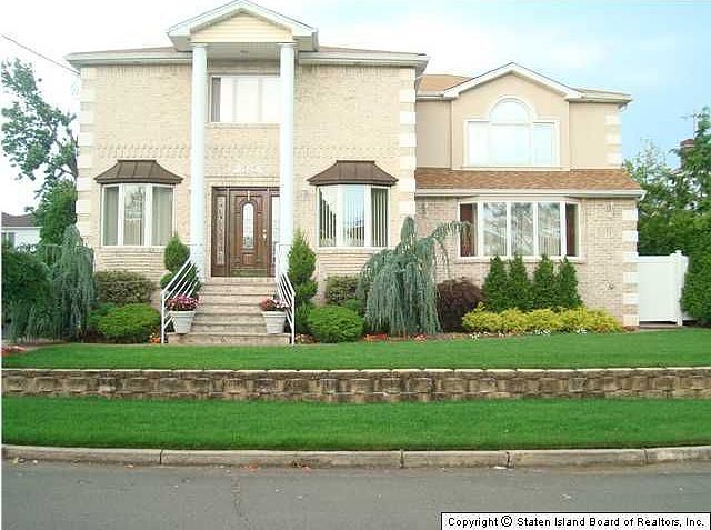 1st image of 1545 Arden Ave