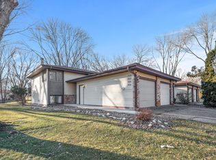 3920 Brookdale Cir N, Brooklyn Park, MN 55443