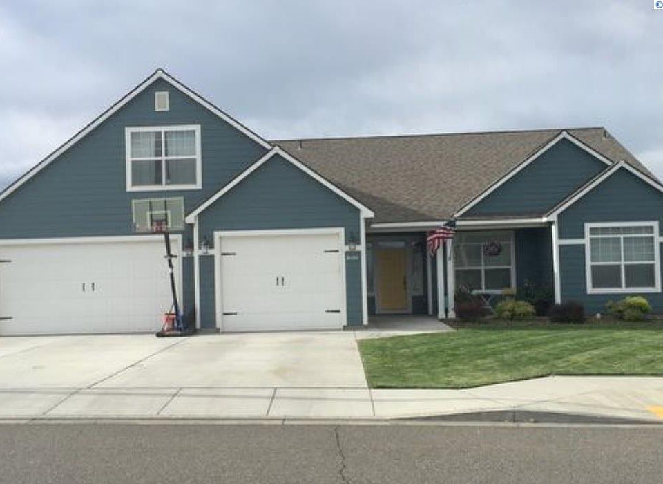 1st image of 9405 Cadboro Ln