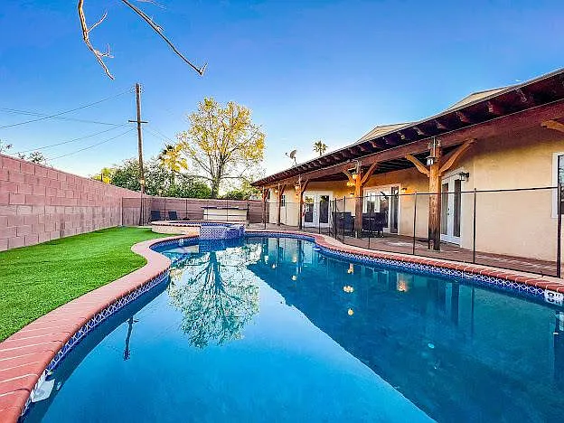 5114 Etiwanda Ave — Photo 9