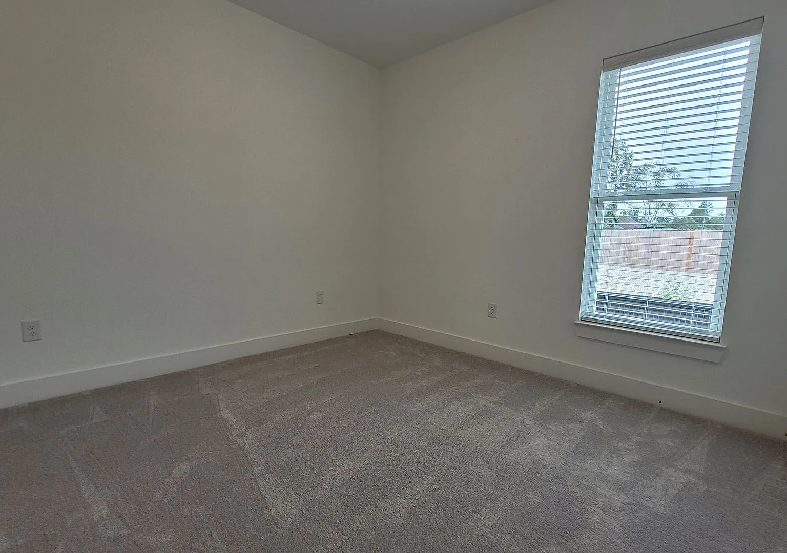 Stunning home in Garden Hill! — Photo 4