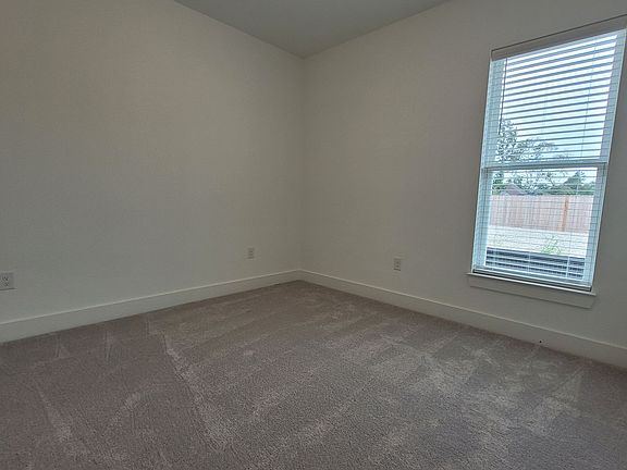 4th image of 7024 Garden Hill Dr