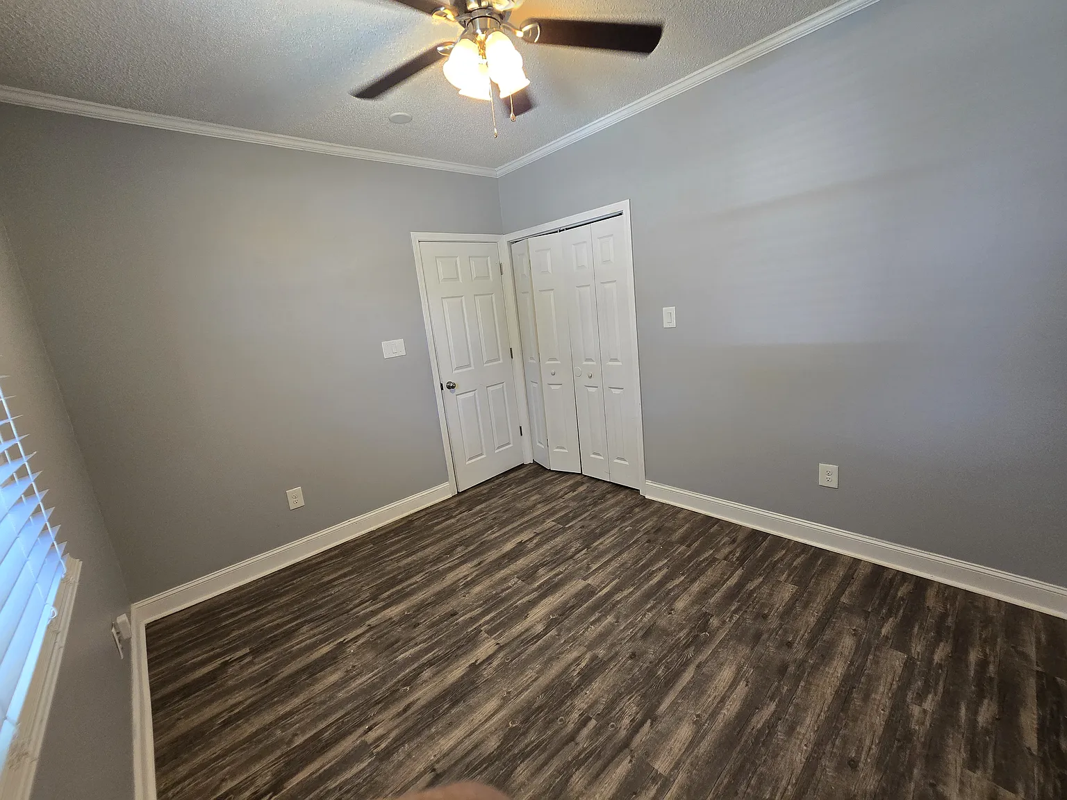 3 bed, 1800 sqft, $1,400 — Photo 2