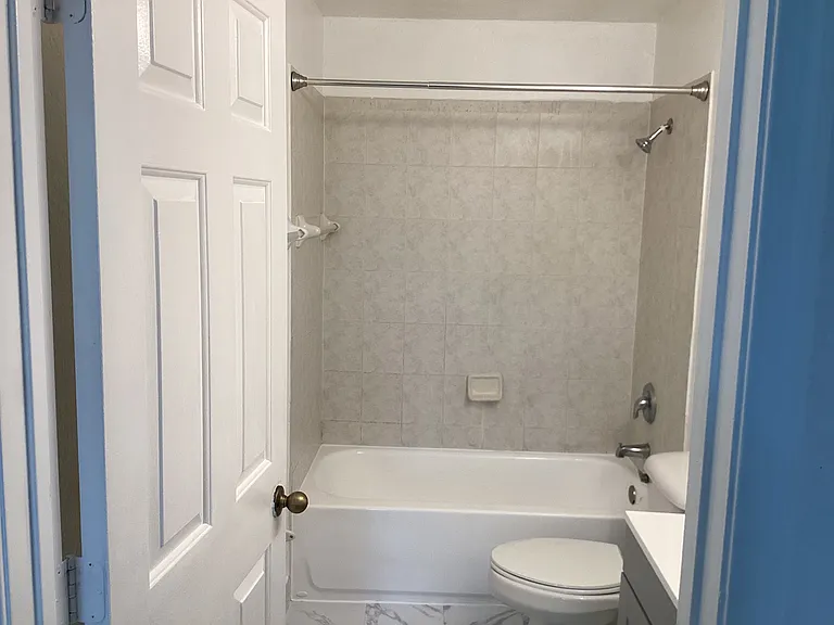 2736 SE 15th Rd #18 — Photo 22