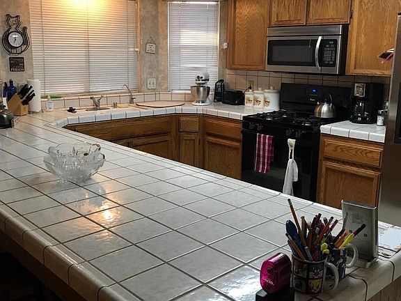 3rd image of 1517 N Norman Dr