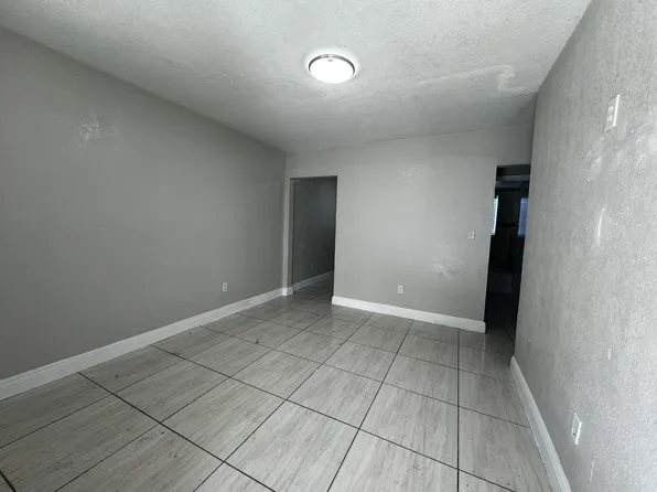 1940 Washington Ave #12, Opa Locka, FL 33054