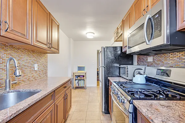 Sold by Oxford Property Group | media 3