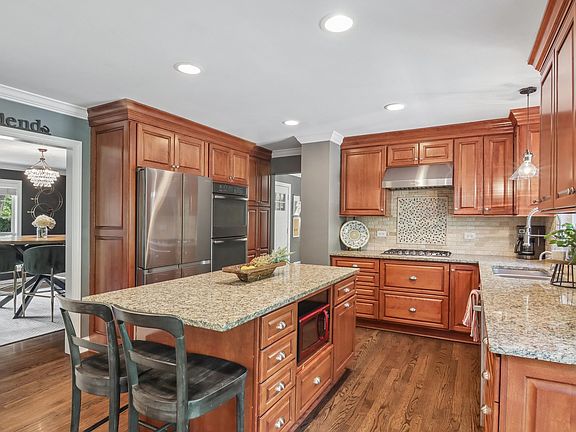 2nd image of 1204 Parliament Ct