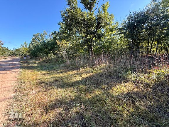 3rd image of 5954 Neumann Rd
