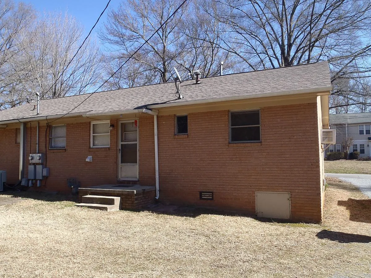 2 bed, 750 sqft, $1,095 — Photo 2