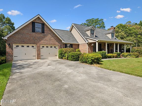 3rd image of 302 County Road 707