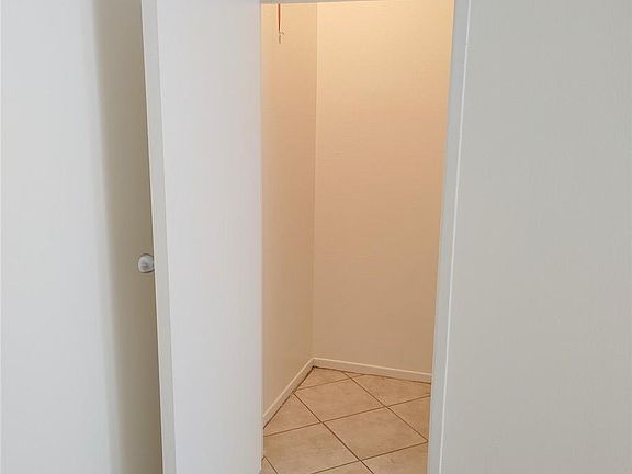 2nd image of 502 S 5th Ave APT D