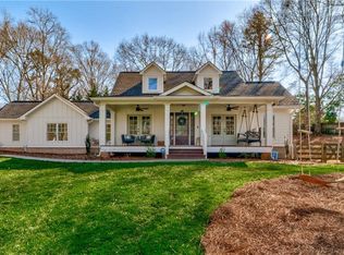 202 Kenneth Dr, Alpharetta, GA 30009