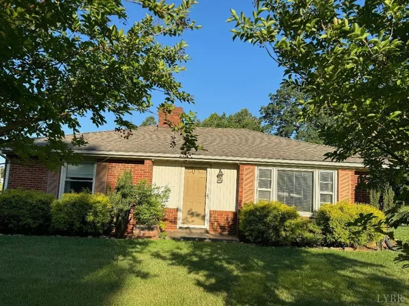 1359 Redfields Rd, Appomattox, VA 24522