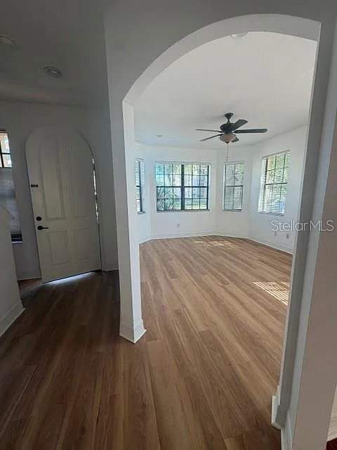 3 bed, 2.5 bath, 2200 sqft, $3,800 — Photo 4