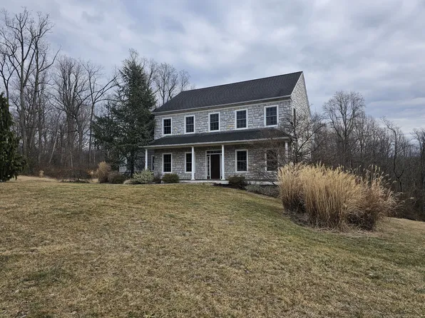 110 Fawn Dr, Elizabethtown, PA 17022