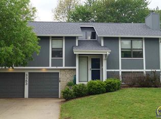 3353 SW Timberlake Ln, Topeka, KS 66614